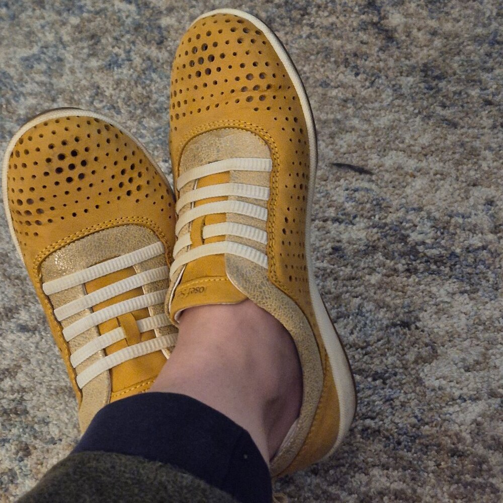 Josef Seibel elastic lace sneaker